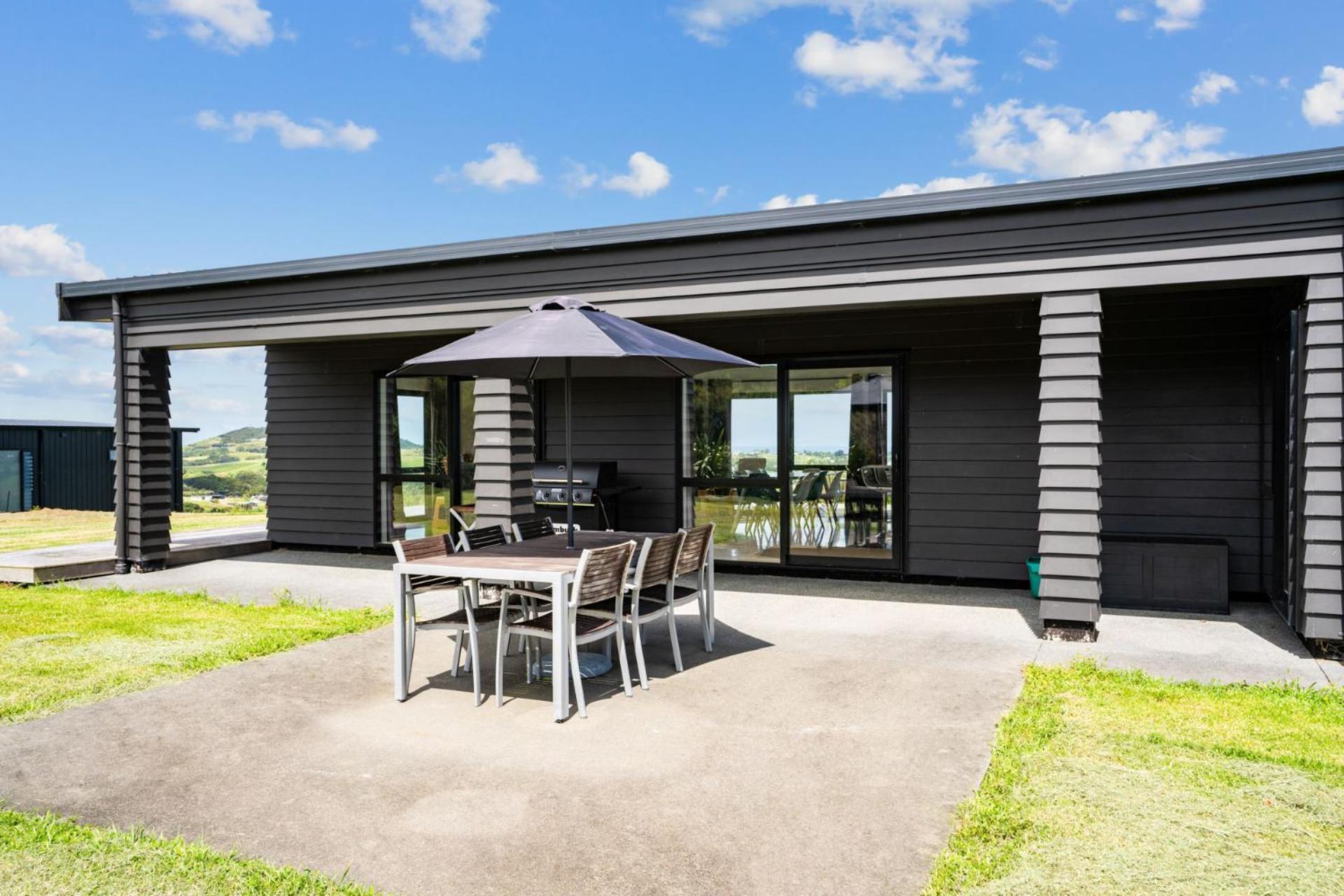 Mangawhai Magic - Mangawhai Heads Holiday Home Exterior photo