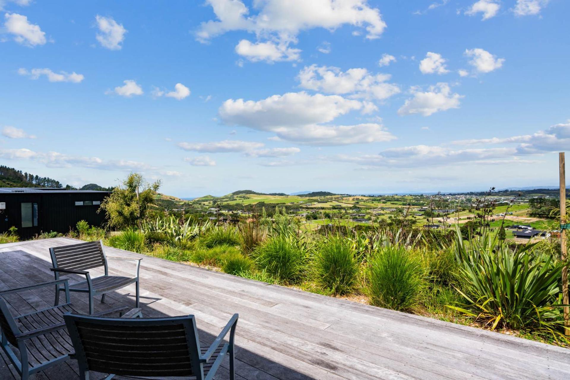 Mangawhai Magic - Mangawhai Heads Holiday Home Exterior photo